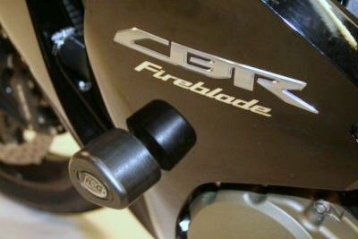 R&G CP0228BL Aero padací protektory Honda CBR1000 RR černé